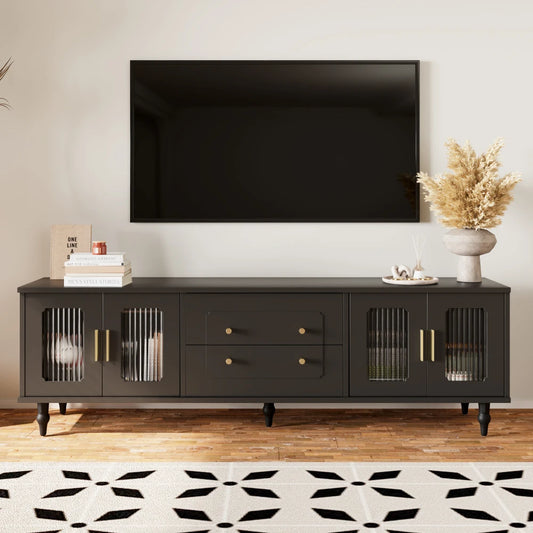 Meuble TV Vittoria – Noir et verre cannelé, 177 cm – dans un salon