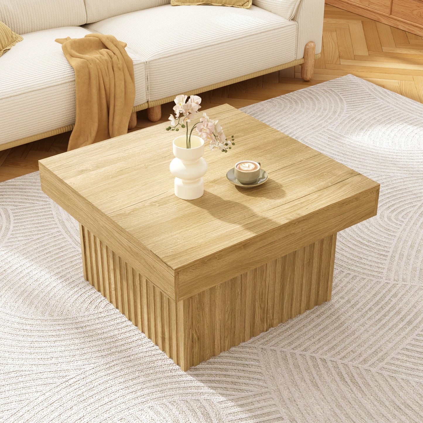 Table basse carrée Arco – Bois naturel, 79 cm – mise en situation